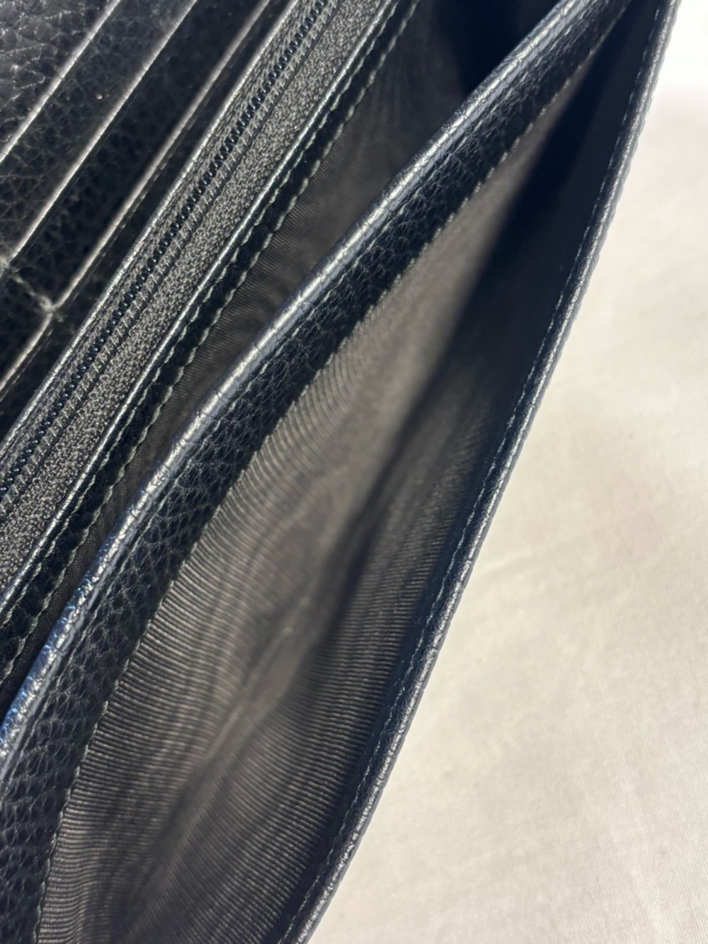 Gucci Marmont Black Flap Wallet - Picture 10 of 15